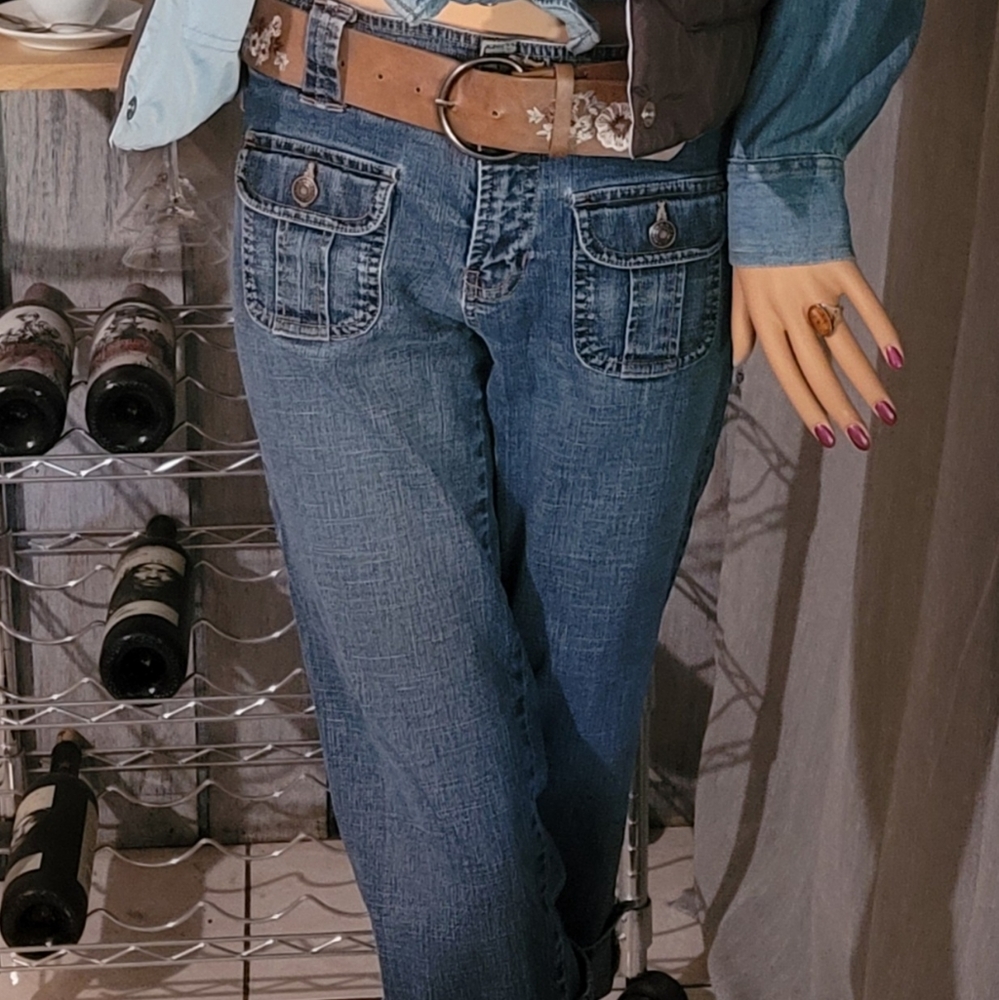 Ultra low waist cropped jeans